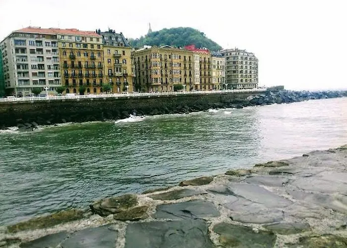 única 3* San Sebastián