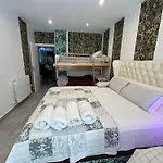 فندق مبيت وإفطار Unica 3*